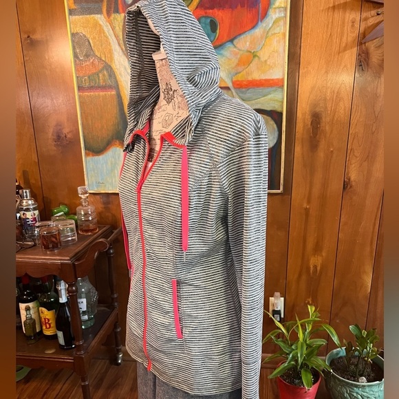 🛍️LUKKA Gray and white stripe with neon pink accent hoodie‎ jacket size M - Picture 3 of 7